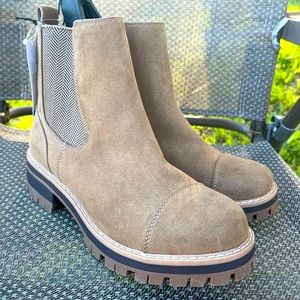 NEW Women’s Time and Tru Boots